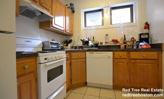 Photo - 1950 Beacon St Unit 1