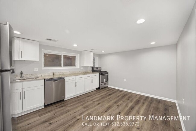 Photo - 3817 N Sawyer Ave Unit Garden