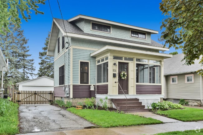 Building Photo - 106 S Marquette St Rental