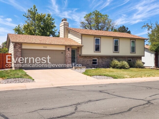 Building Photo - 9225 Clermont Dr