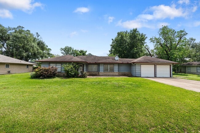 Building Photo - 9333 Walterville Rd