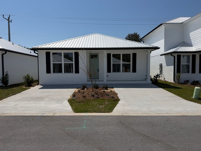 Building Photo - New Construction Rental Move In Ready April 1