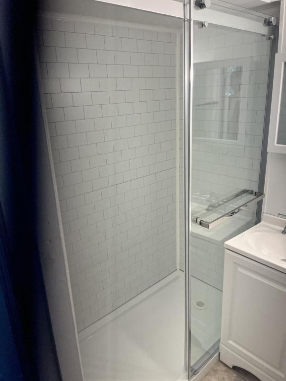 Photo - 535 Chautauqua St