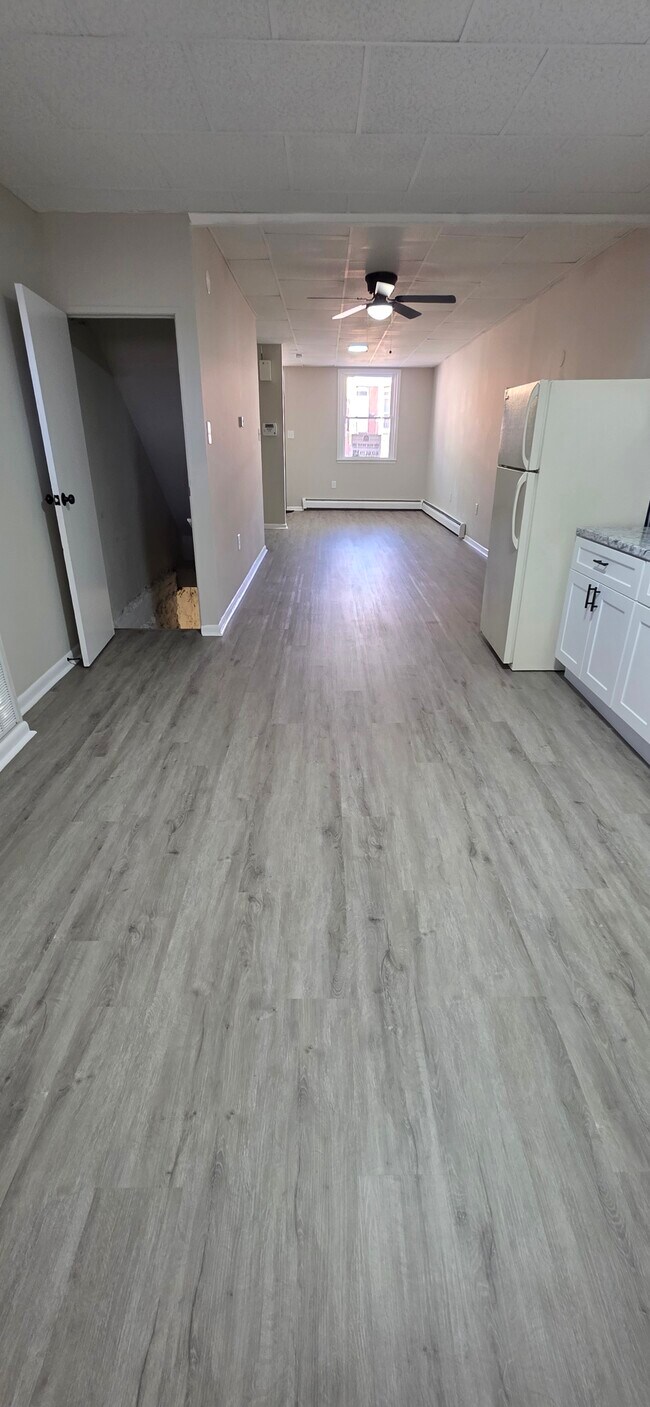 Photo - 1626 Ashburton St