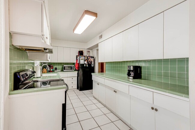 Photo - 359 Langton Dr