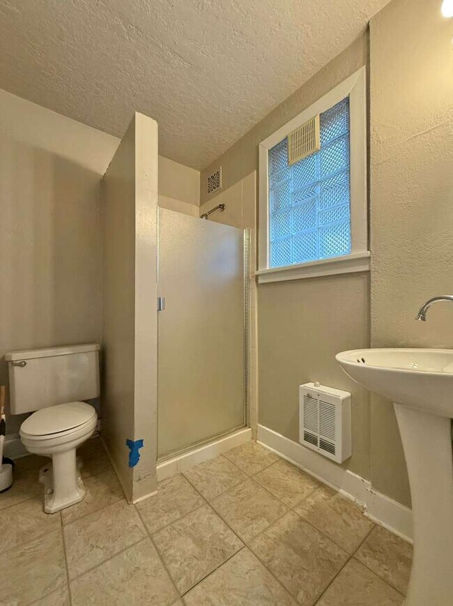 176 S Chestnut St Unidad 6