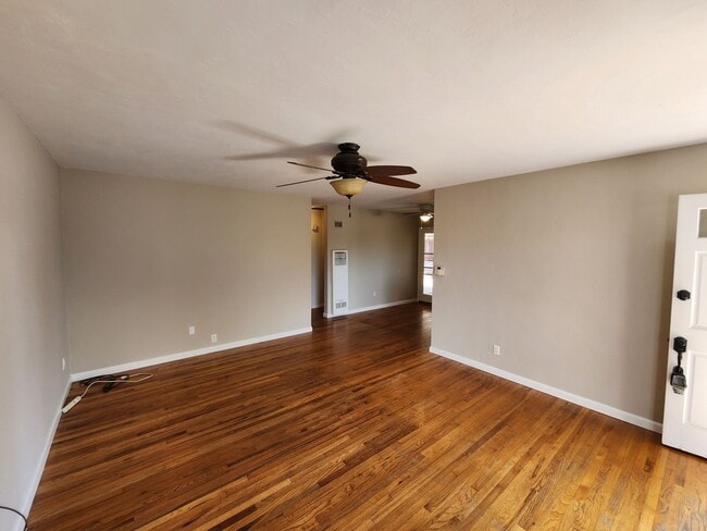 Photo - 3742 Crete St