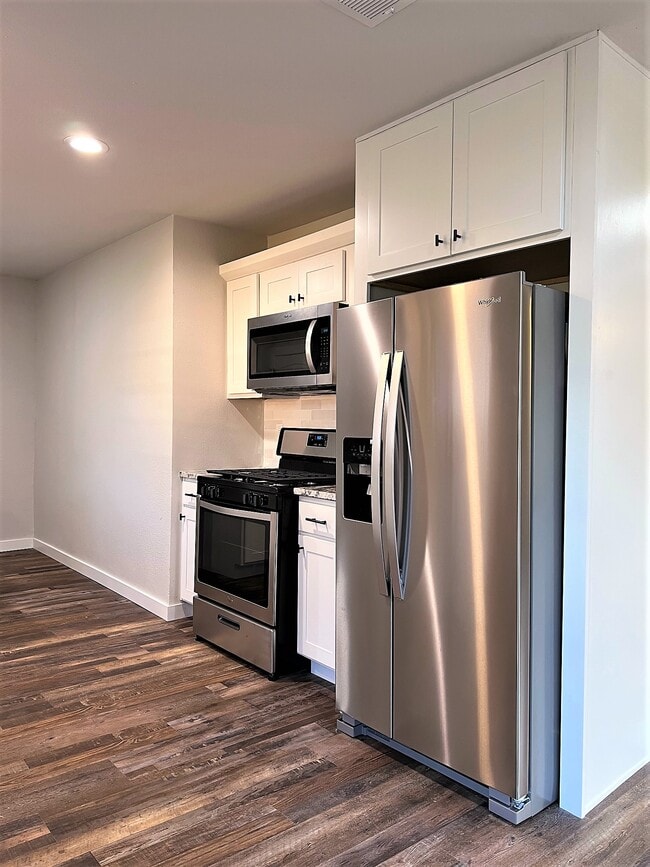 Photo - 2326 Elgem St