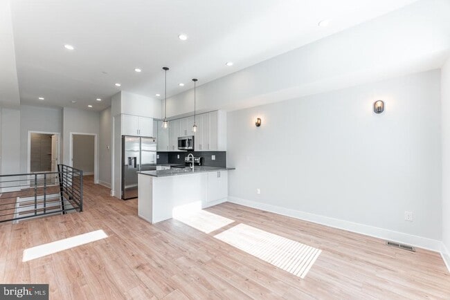Building Photo - 2931 Salmon St Unit 1R Rental