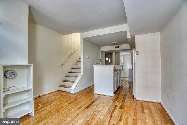 Photo - 3 E Hamburg St Townhome