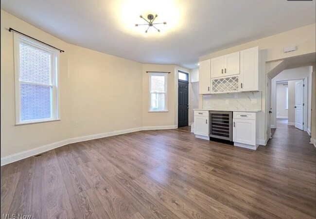 Photo - Charming 4 beds 3 baths in Cleveland!