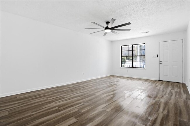 Photo - 858 Ohara Dr