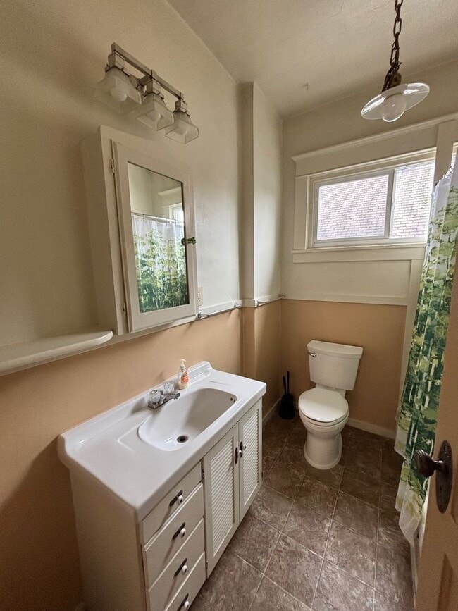 Building Photo - Freelard- Area between Ballard and Fremont