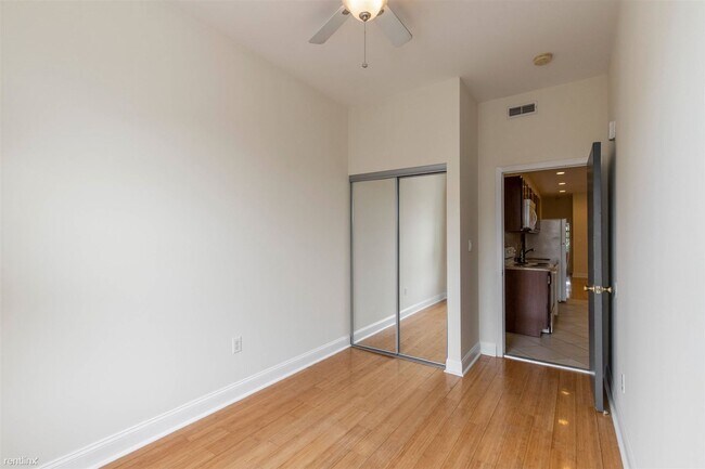Photo - 3 br, 2 bath Triplex - 1619 DIAMOND ST Unit B Unit B