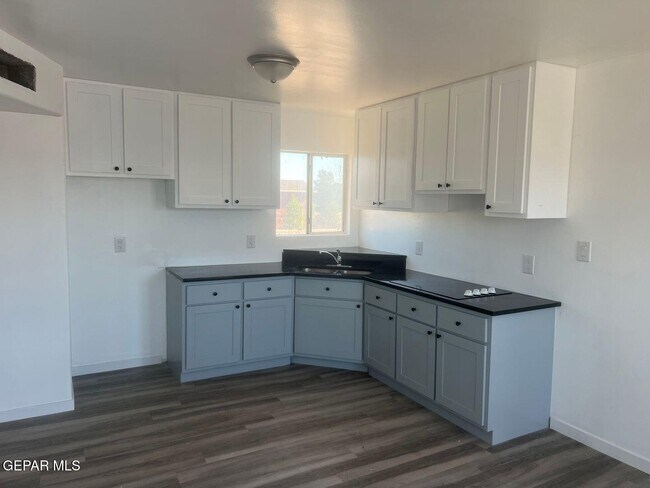 Photo - 530 S Yarbrough Dr Unit 15