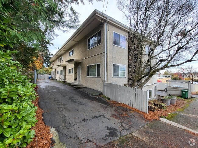 Building Photo - Mar Vista Apartments