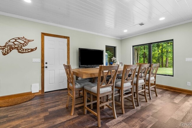 Photo - 7643 Mill Rd