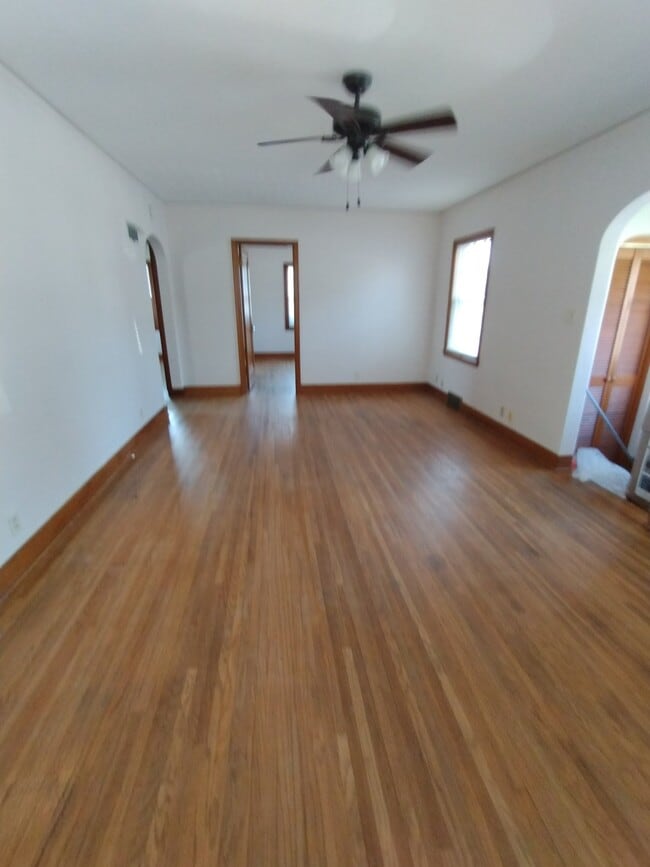 Photo - 2116 S Clinton St