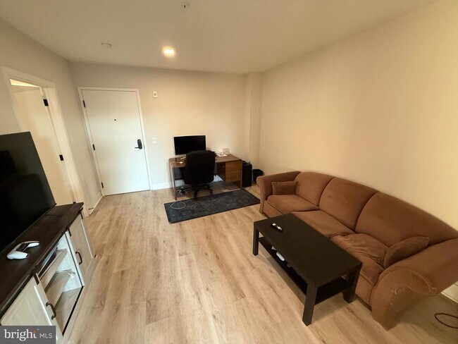 Photo - 1805 N Howard St Unit 509