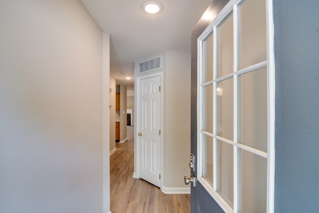 Photo - 68 Forest Oaks Dr