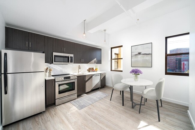 Building Photo - 201 Cornelison Ave Unit 209 Rental