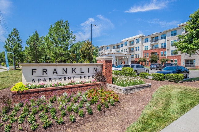 Los apartamentos Franklin at Crossroads — foto de la comunidad