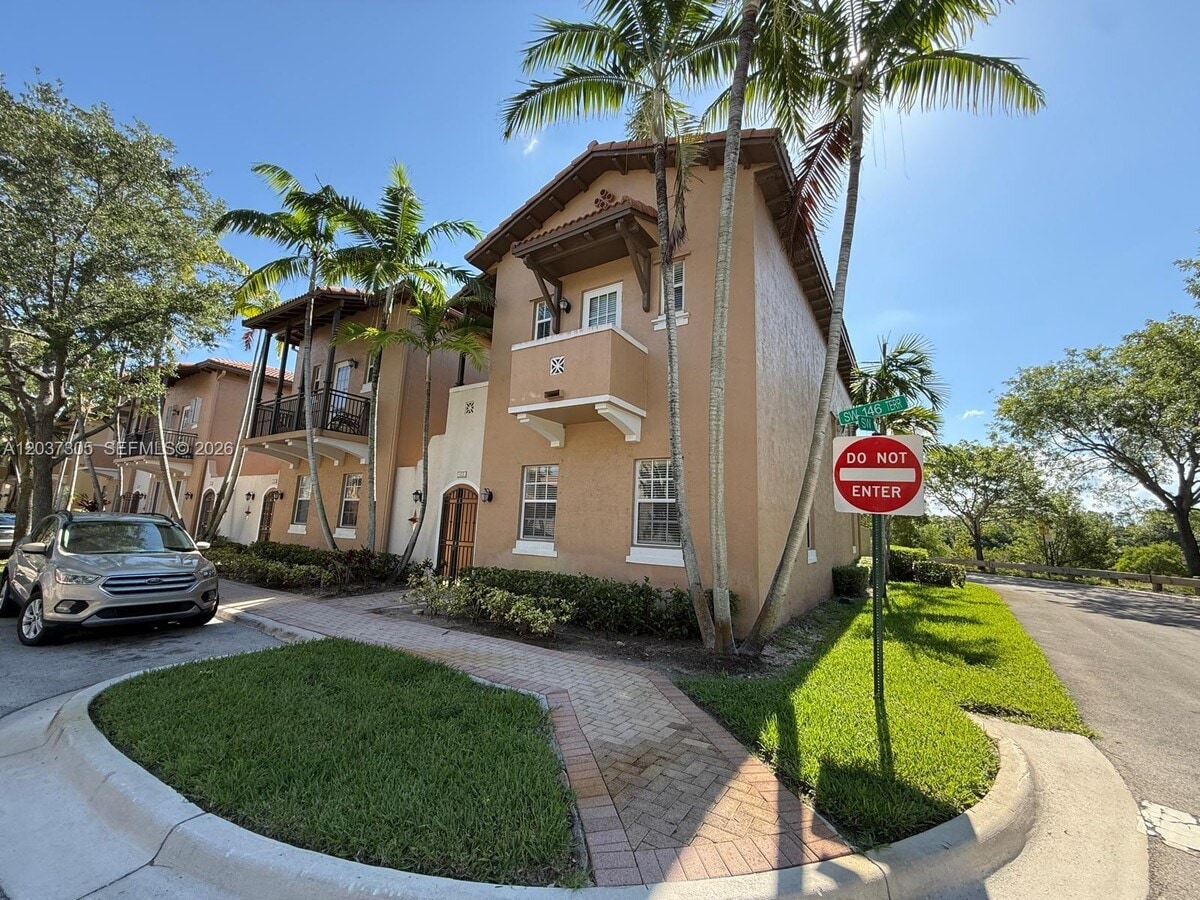 Photo - 625 SW 146th Terrace