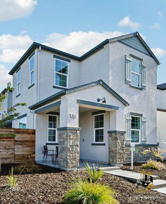 Photo - 8647 Starburst Way