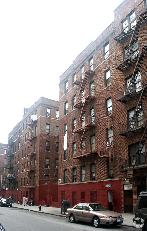 Photo - 1165 Gerard Ave Apartments
