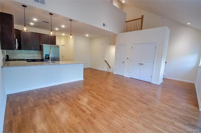 Photo - 260 W Main St Unit 2