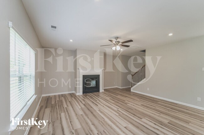 6351 Trinity Xing Cir