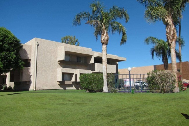Rancho Vista Apartments