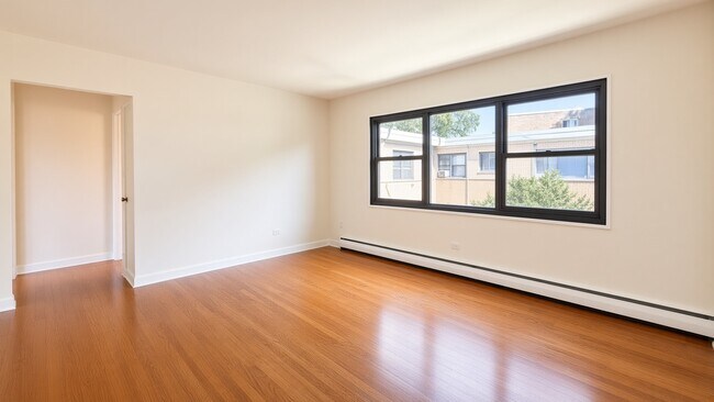 Photo - 6454 N Ridge Blvd Unit 2W