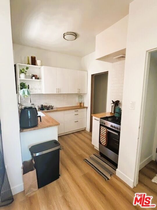 2109 1/2 W 54th St