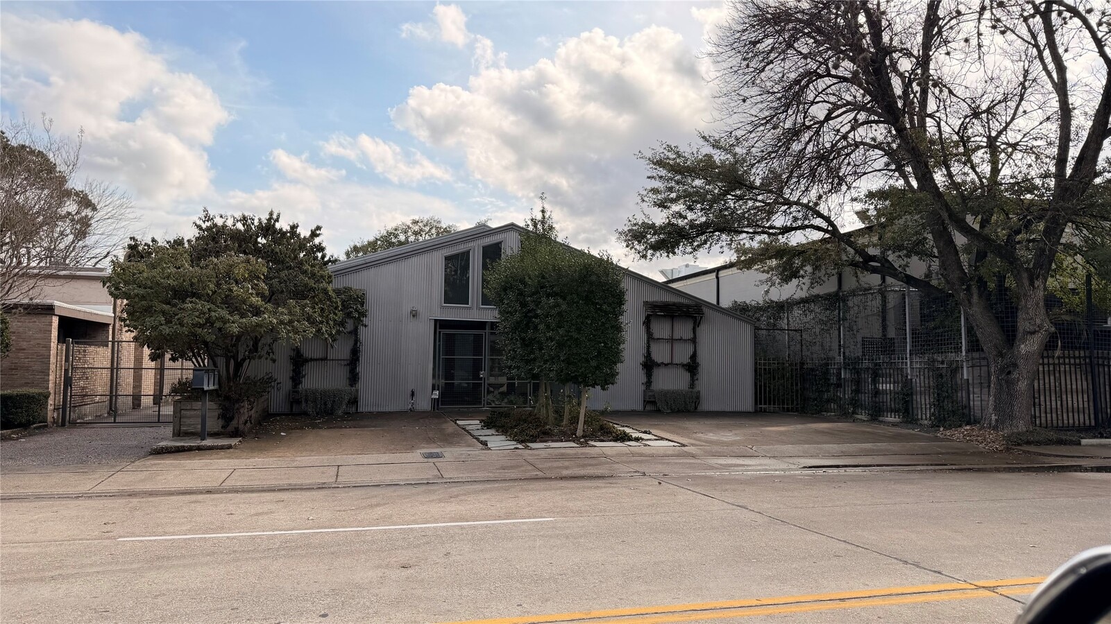 Photo - 5911 Winsome Ln