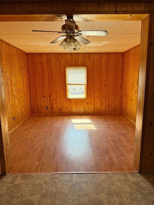 Photo - Blair Bar Unit 3*