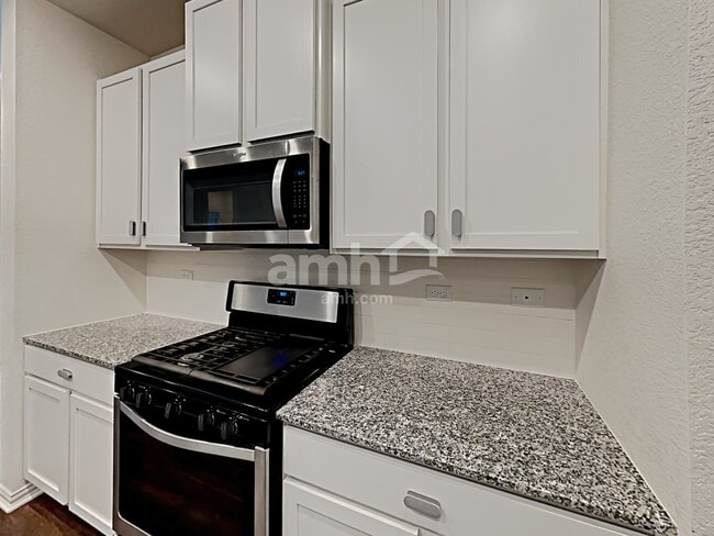 Photo - 2725 Brogan Crk