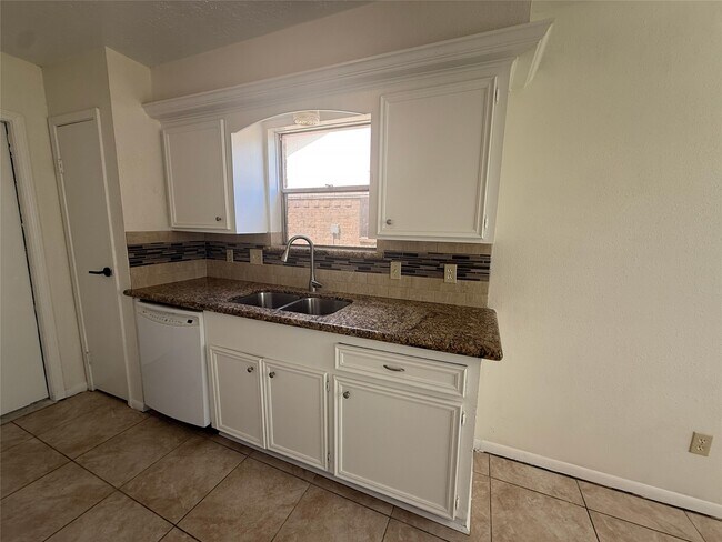 Photo - 4223 Steep Rock Dr