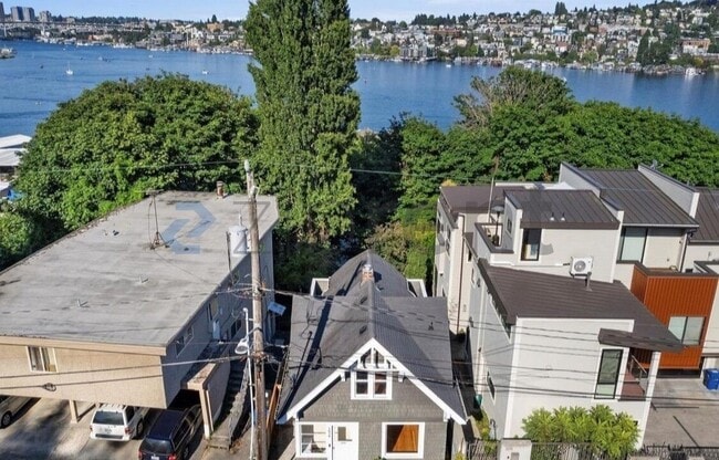 Photo - 2038 8th Ave N