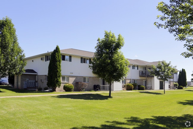 BREEZEWOOD APARTMENTS