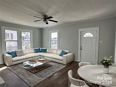 Photo - 1114 W 4th Ave