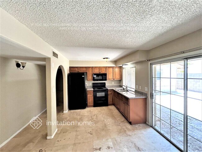 Photo - 4319 N 79th Dr