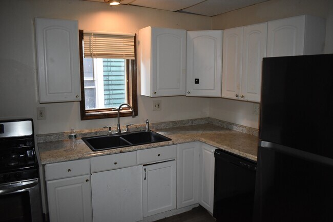 Photo - 102 Englewood Ave