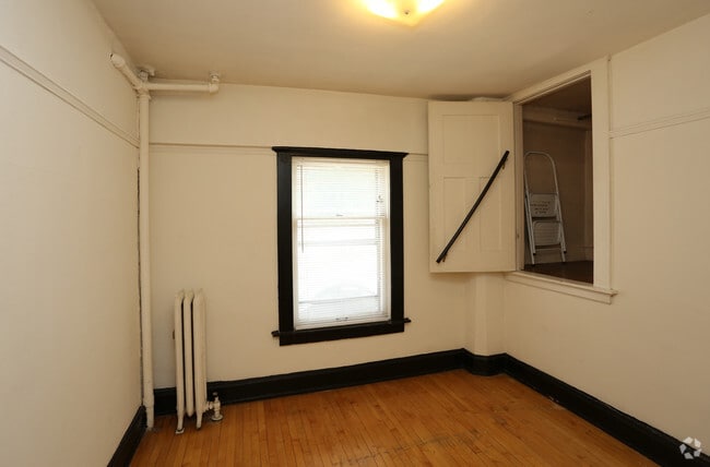 Second bedroom