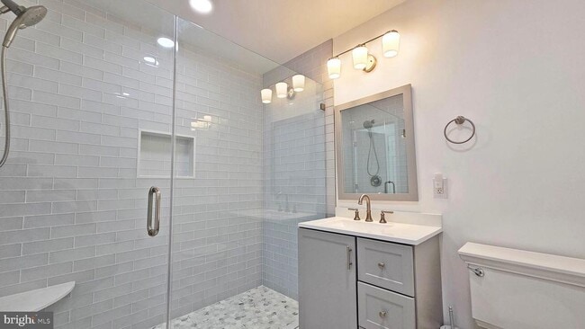 Photo - 1712 Mt Vernon Ave Unit E