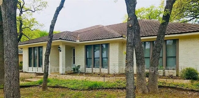 Photo - 509 Indian Creek Dr House
