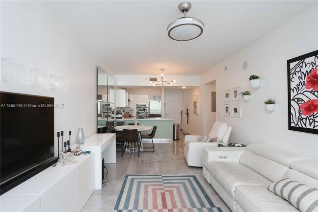 Photo - 218 SE 14th St Unit 1406