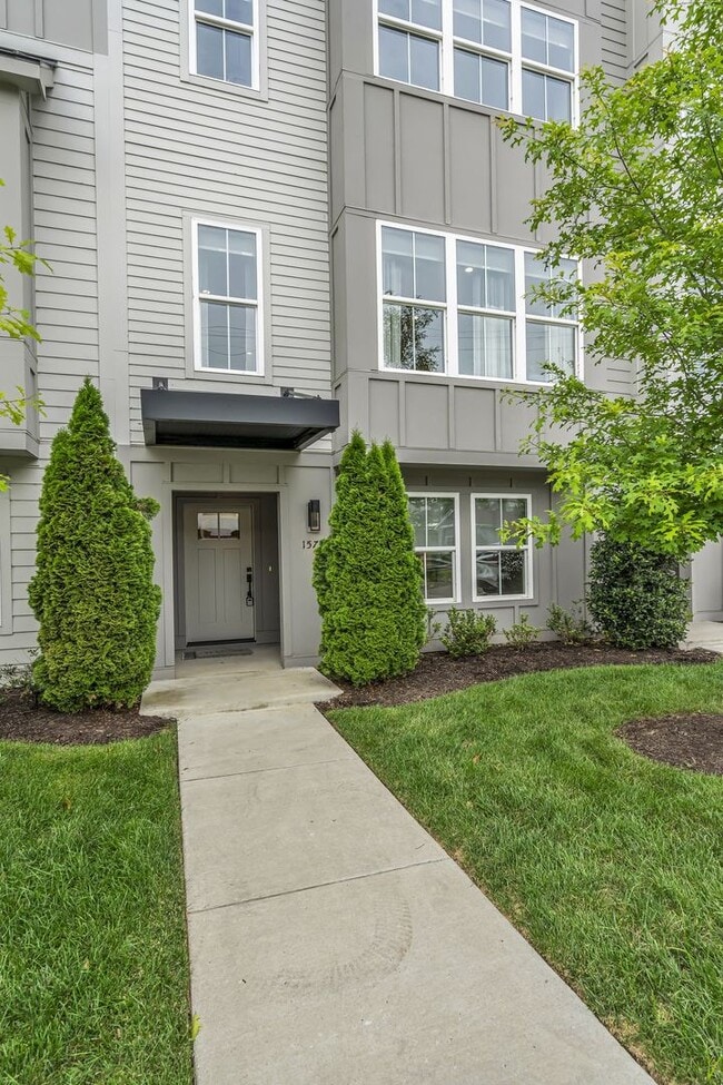 Building Photo - 4 Bed for Rent in Edison Park- The Nations!