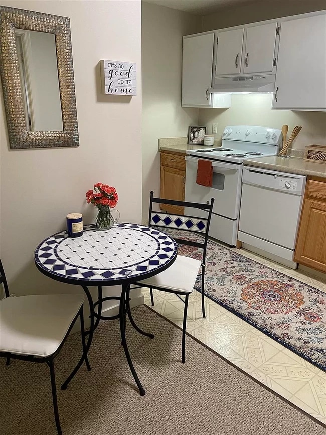 Photo - 11 Saint James Pl Unit 11