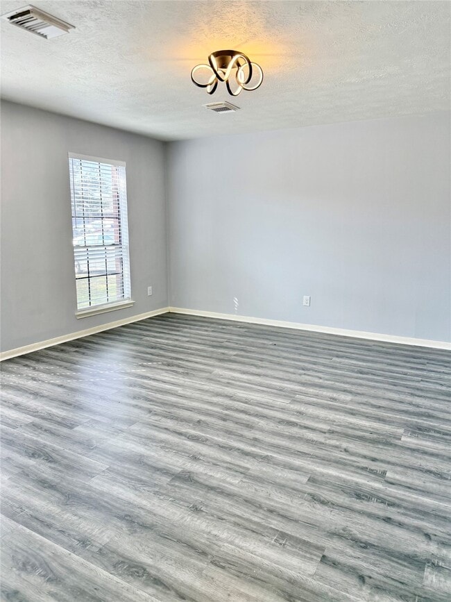 Photo - 4411 Ireland Ln